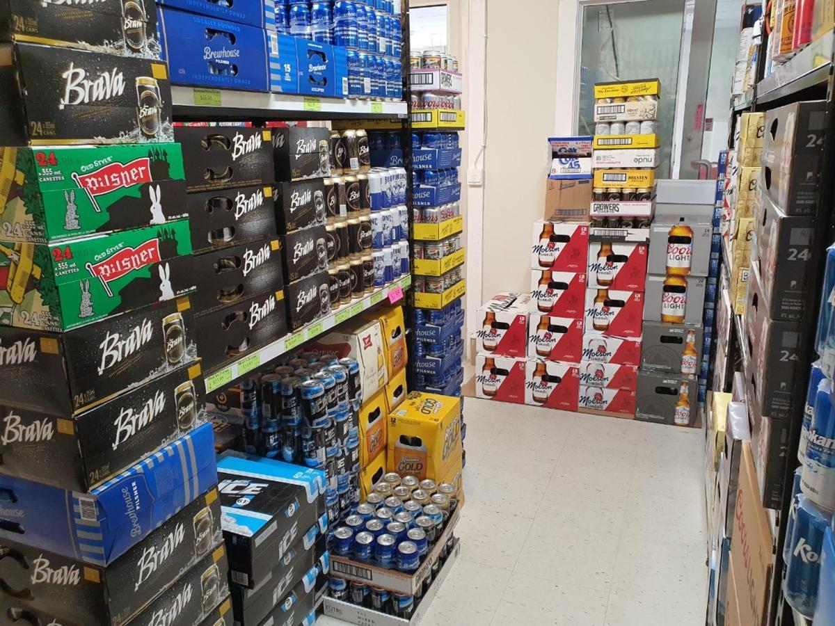 Sundre Motor Inn 외부 사진